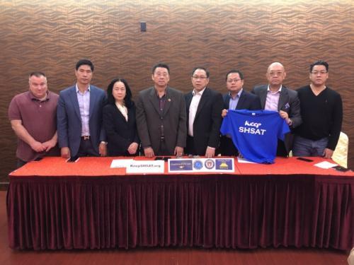 华裔小区组织呼吁关心特殊高中议题的民众出席特殊高中(SHSAT)录取改革方案相关活动。(图片来源:美国《世界日报》记者 颜洁恩 摄)