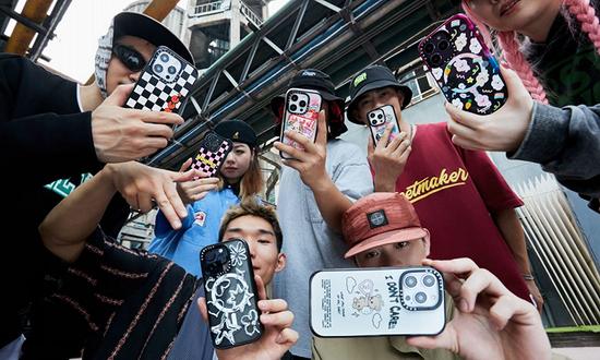 在CASETiFY的消费群体中,千禧一代占比达到七分之一。(图片来源:CASETiFY)