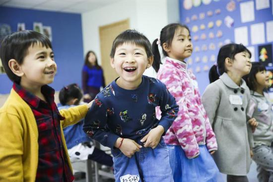 学生上课照片