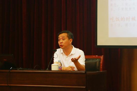 北京师范大学康震教授作专题讲座