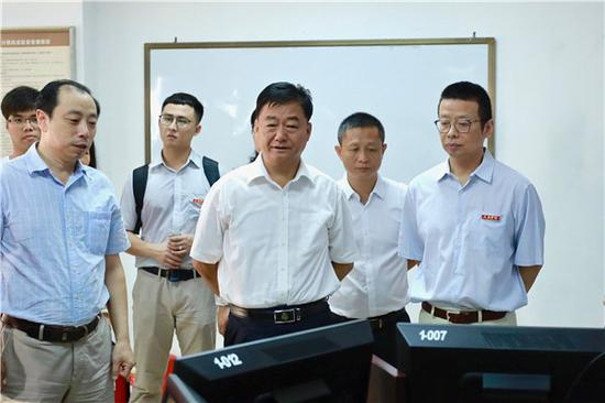 司法部副部长刘振宇一行巡视考点工作