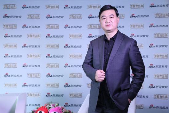 两个黄鹂创始人 肖弦弈博士