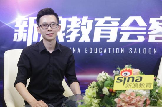 精华学校高考全日制教学主任 李滑