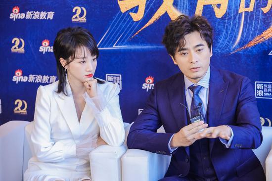 陈龙、章龄之接受新浪教育专访