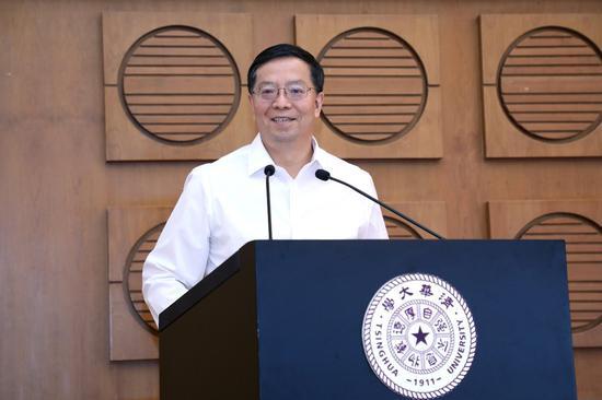 清华校长邱勇在自强计划实施十周年总结分享会上讲话。清华大学供图