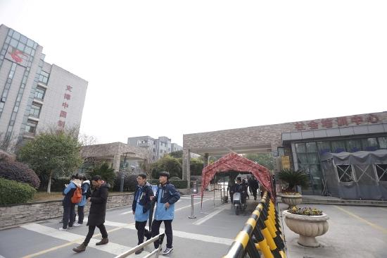 杭州:萧山技师学院90%生源录取分数超普高,探索技工教育新方式。图源:视觉中国
