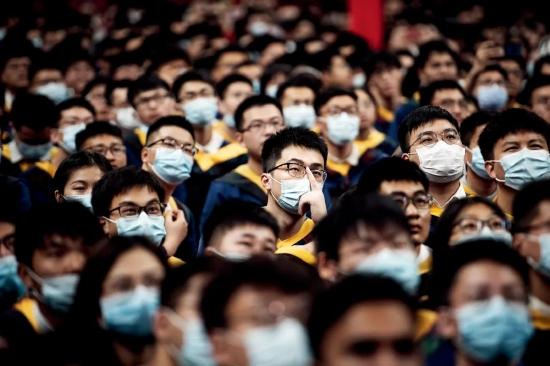 2021年6月22日,湖北武汉市,华中科技大学2021年研究生毕业典礼在光谷体育馆举行。图/IC