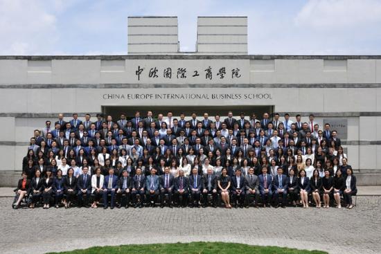 2020届第一年学习结束时珍贵的大合影