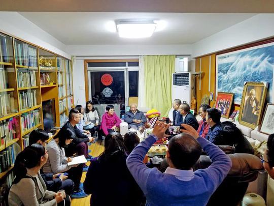 2019年,在潘懋元家中举办的学术沙龙。