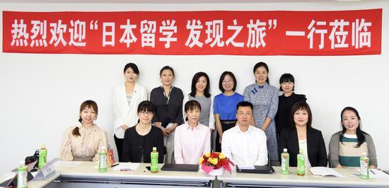 中国媒体记者团走进富士国际语学院