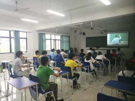 2017年浙江综合评价笔试考场