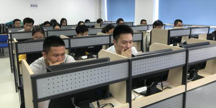 法考首考新变化:首次机考 电脑屏幕贴防窥膜