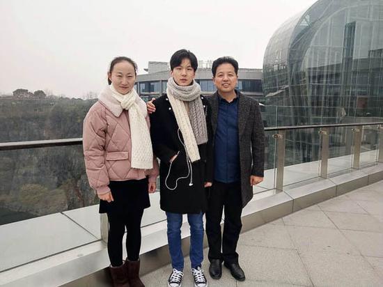 2019年1月,我们全家合影。