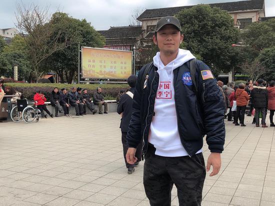 湖南怀化市土桥镇小学英语老师李思毅