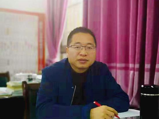 江西省临川第二中学数学教师黄志彬