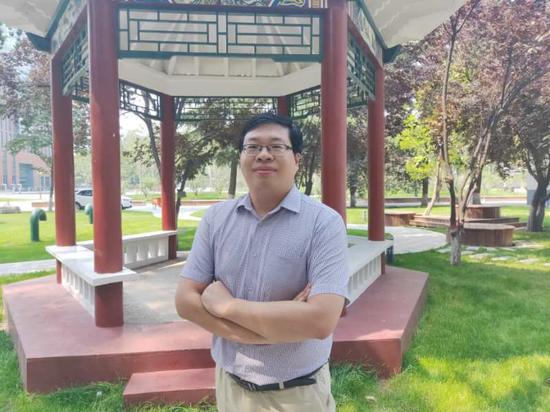 河北医科大学招生办公室 何龙老师