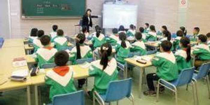 民办小学令一年级学生缴二年级学费 不从者退