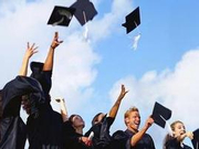 住廉租房父亲骑车送儿上学12年 让孩子懂何为责任