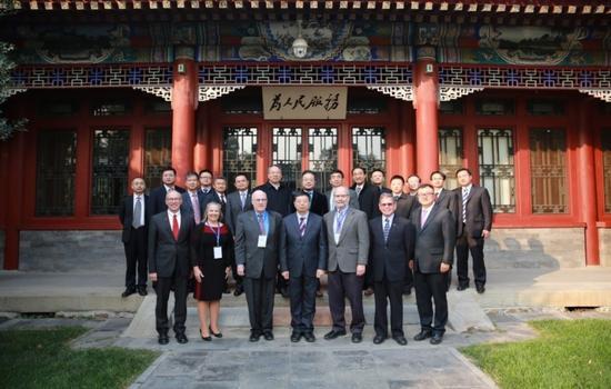 ABET专家组到清华大学评估
