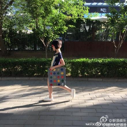 李嫣公益街拍