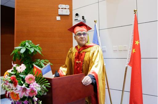 法国里昂商学院副校长Tugrul ATAMER