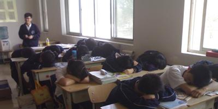 放下你们的手机看看朕的ppt