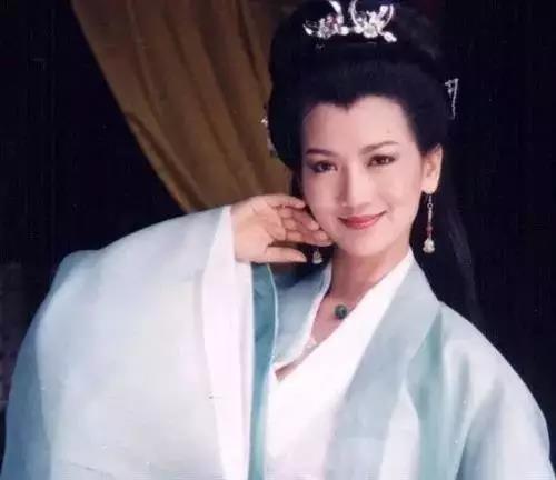 “青城山下白素贞”,其实青城山也不仅仅有白素贞。。。。。。
