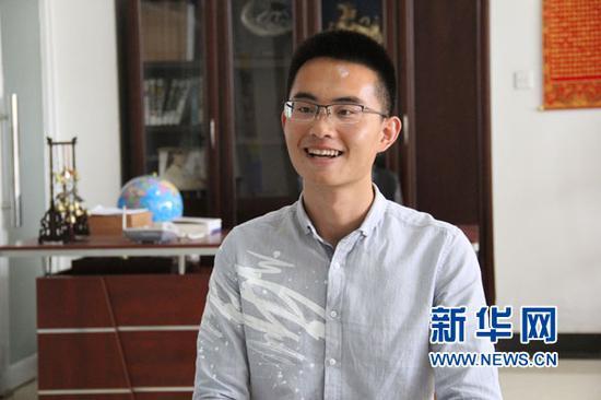 吴火伟 新华网 罗春明 摄