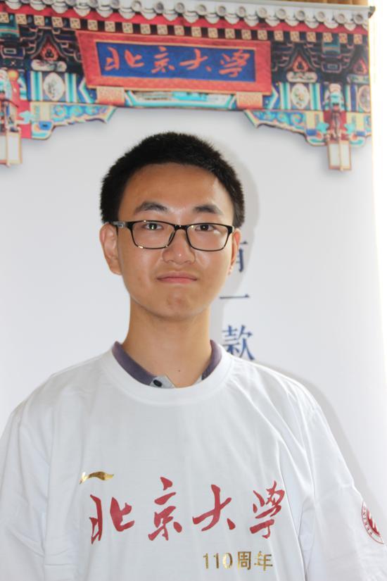 理科状元刘浩捷,临川一中应届高三8班。