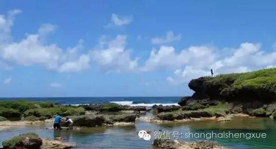 关岛南部天然游泳池