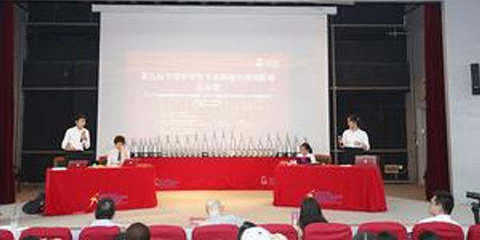 中学生学术辩论赛落幕:四百余人全英文激战3天