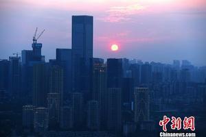 资料图:高楼。中新社记者 陈超 摄