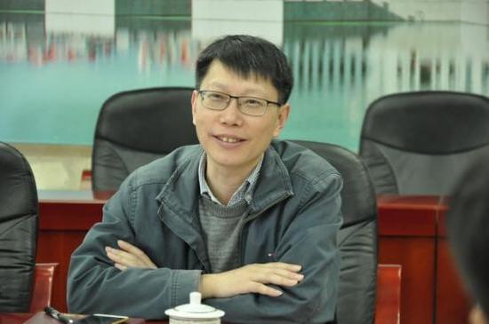 记者专访博士生导师、北京吉利学院校长霍伟东教授