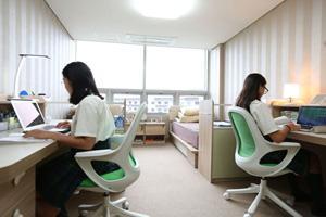 布兰克森霍尔学校宿舍内景