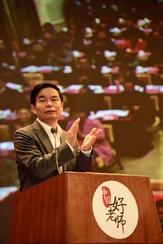 中国好老师:践行十九大精神 助力国家“精准扶贫”
