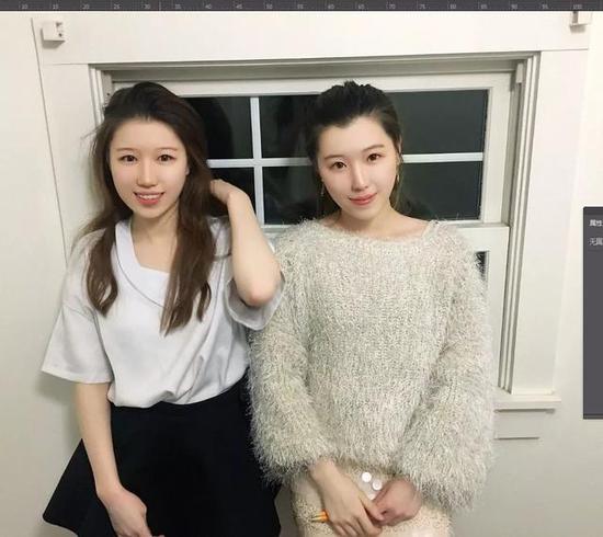 双胞胎姐妹花
