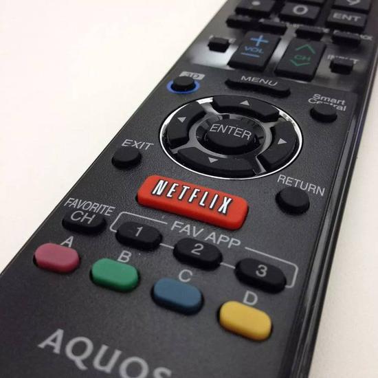 带Netflix按钮的遥控器