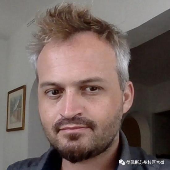Chris McKenna 计算机科学学科主任