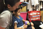 广东潮州一女童被关笼中疑遭虐待？警方：系其父摆拍