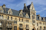 英国大学联合会呼吁重置留学工签