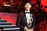 15岁华裔钢琴神童走红法国音乐学业两不误