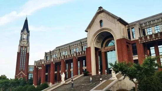 华东政法大学/图片来自互联网