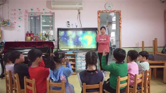 北京大学医学部幼儿园日常教学现场。本文图片均来自 北京大学医学部幼儿园