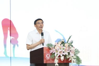 西安工商学院校长叶曲炜致开幕词