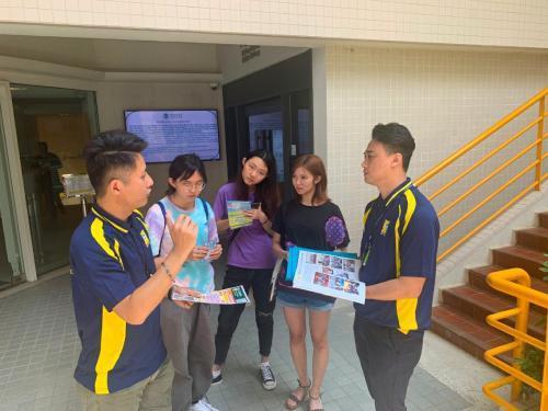 资料图:澳门警方向学生宣传防诈骗知识。图片来源:澳门特区政府网站