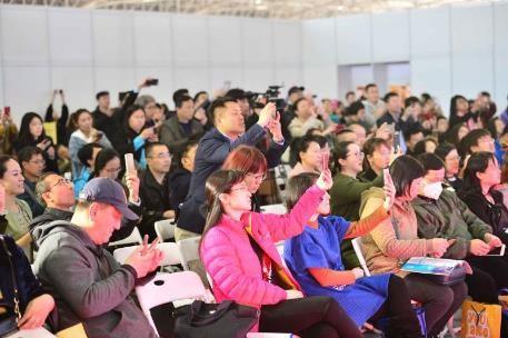 新浪国际学校择校巡展
