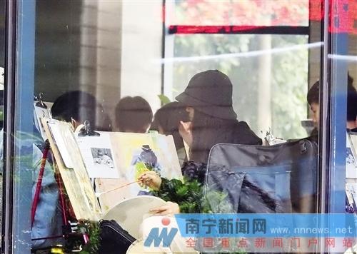 考生在进行色彩科目考试。记者 赖有光 摄
