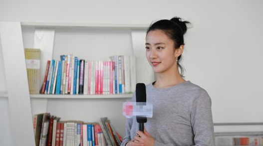 从艺术生“逆袭”成学霸,河海大学学生张雪婷被称为学校的“知性女神”。