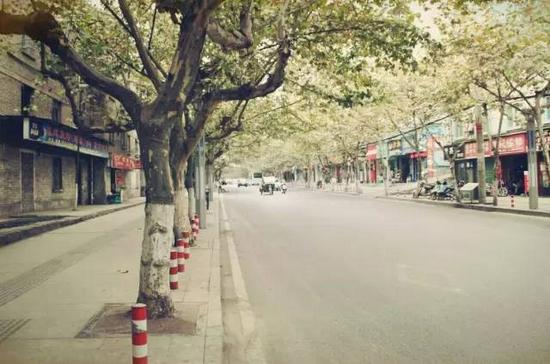 ▲2015年的上海路街景@相约遵义