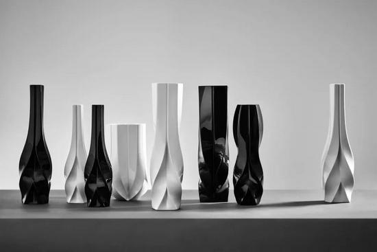 ▲扎哈设计品牌(Zaha Hadid Design)花瓶